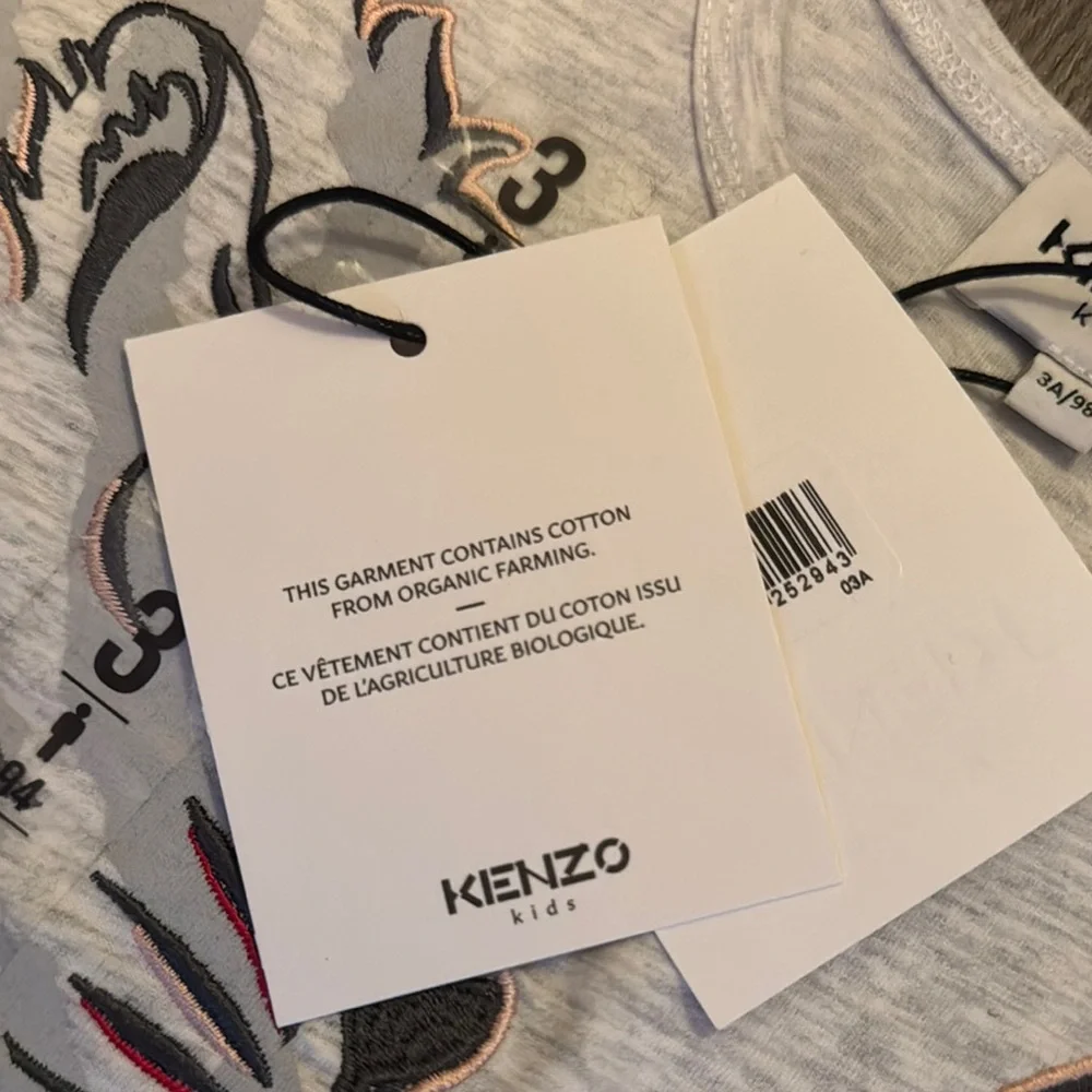 Kenzo Gray Long Sleeve Tee with Bold Animal Design - Picture 7 of 9